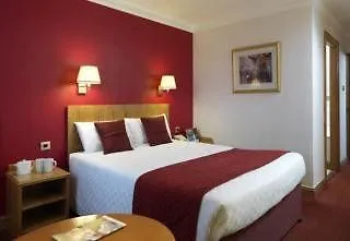 Thistle Hotel 4*